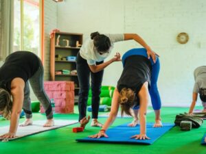 yoga teacher training in rishikesh india 1024x768 1